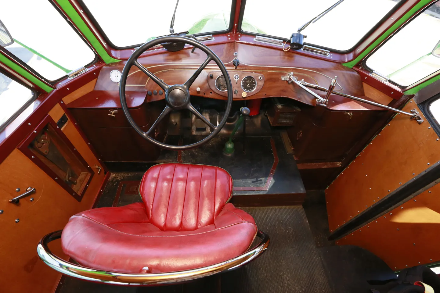 Volvo B14 Autokori 1938 seest.
