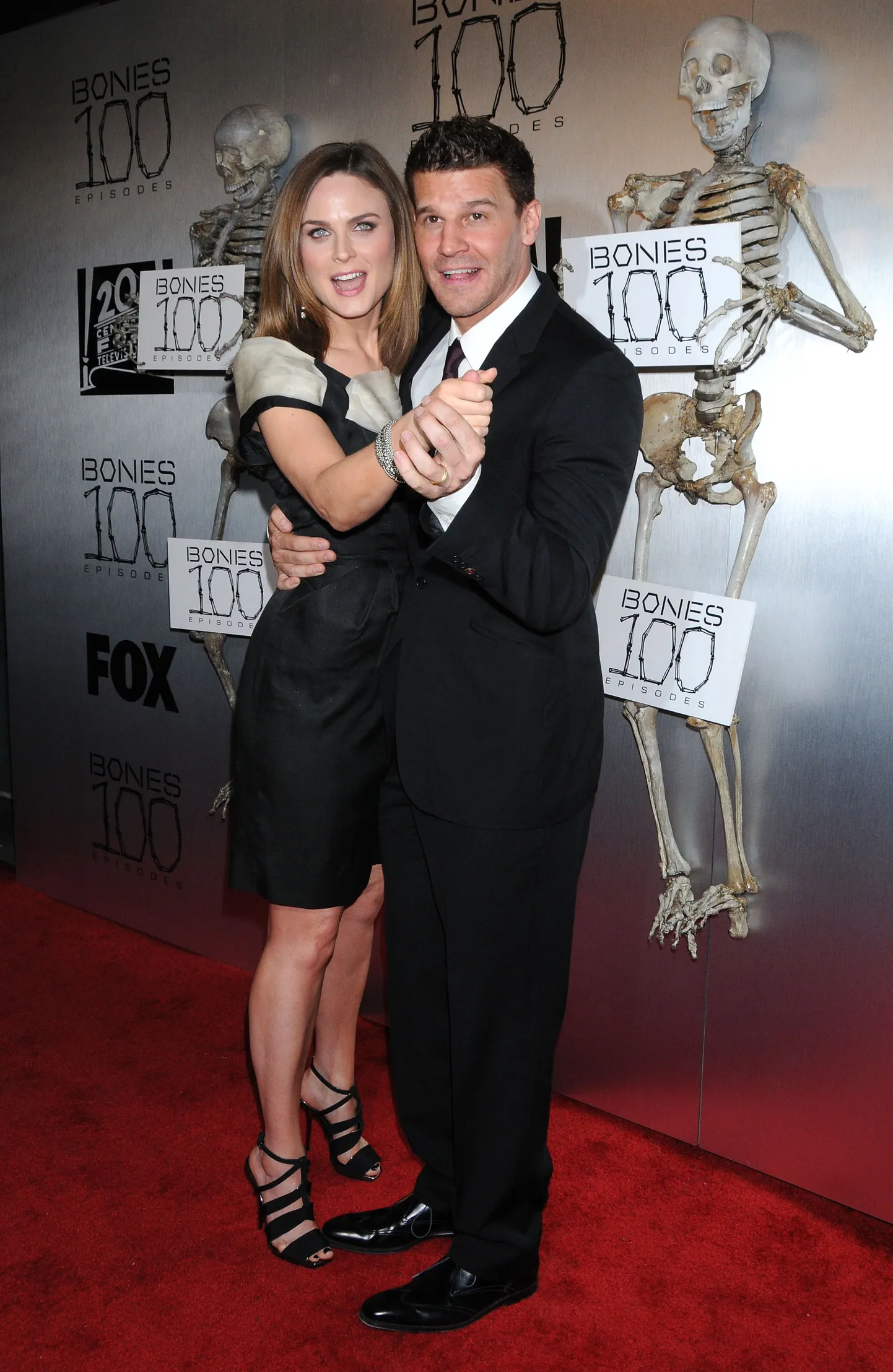 Sarja «Kondid» staarid Emily Deschanel ja David Boreanaz.