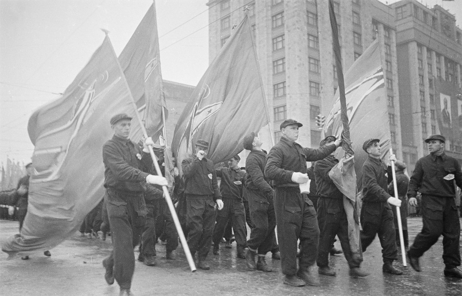 Oktoobriparaad Moskvas 1946. aastal.
