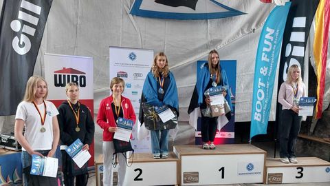Весь пьедестал почета заняли эстонки, 17-летняя спортсменка стала чемпионкой мира!