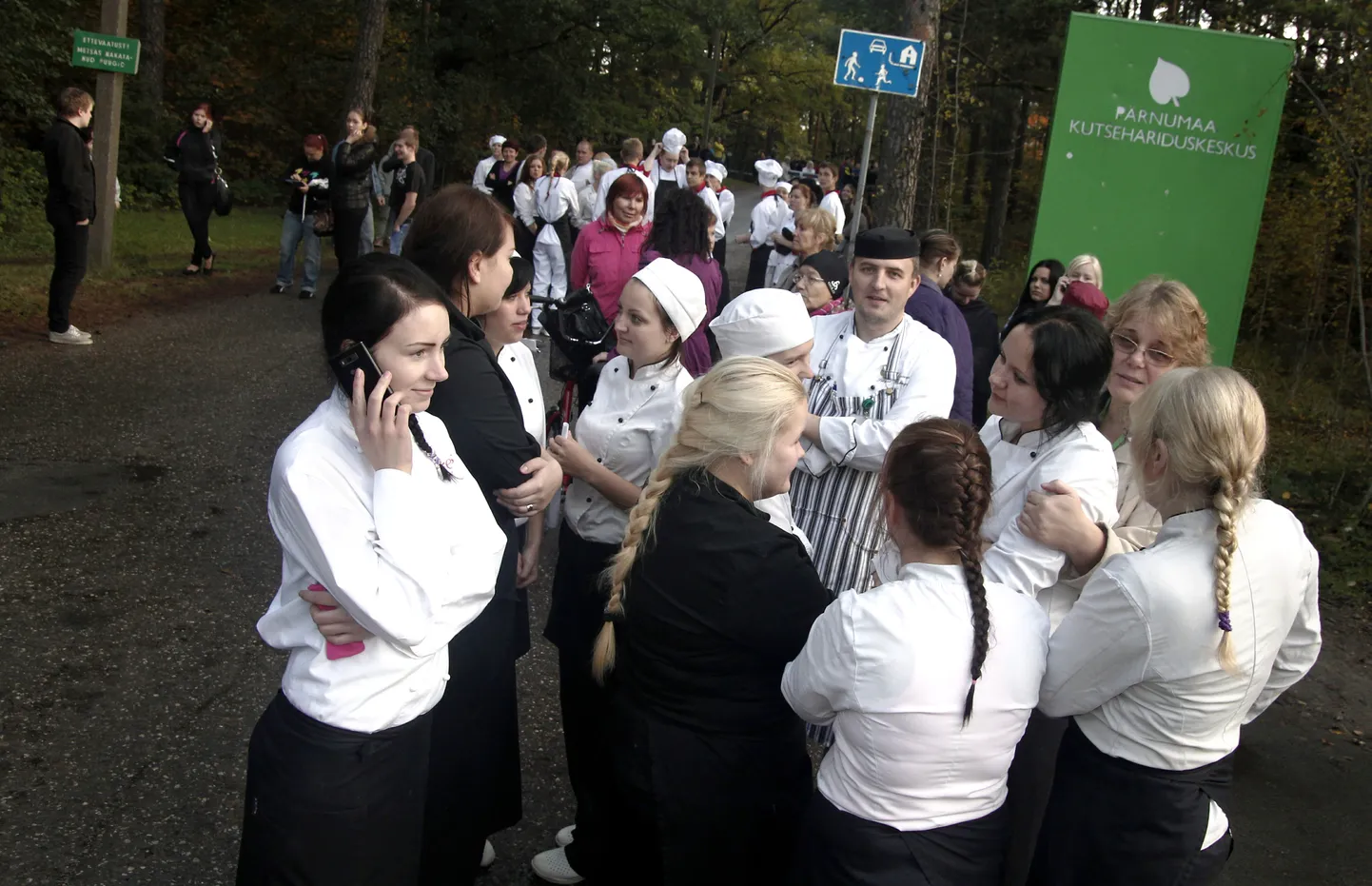 Pärnumaa kutsehariduskeskusele tehti pommiähvardus ja koolipere evakueeriti.