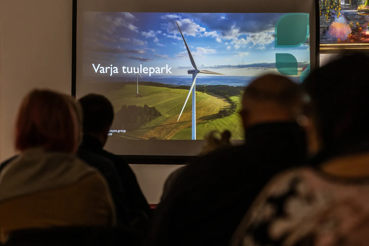 Varja tuulealade tulemist tutvustati möödunud neljapäeval alahaaval neljal kohtumisel, viimasena võeti õhtul Kiviõlis kõik alad korraga ette.