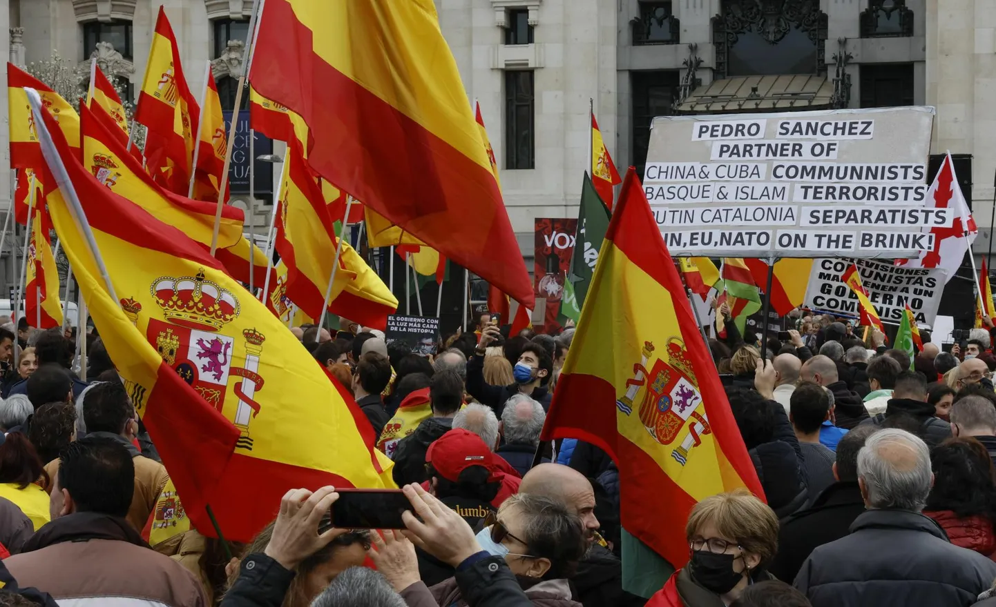 Tuhanded meeleavaldajad nõudsid märtsis Hispaania pealinnas Madridis Voxi korraldatud meeleavaldusel elukalliduskriisi leevendamist.