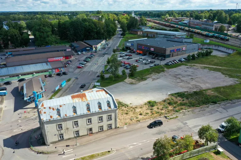 В Валга сеть магазинов Lidl планирует открыть новый магазин на углу улиц Выру и бульвара Яама. Строительные работы на объекте еще не начались.