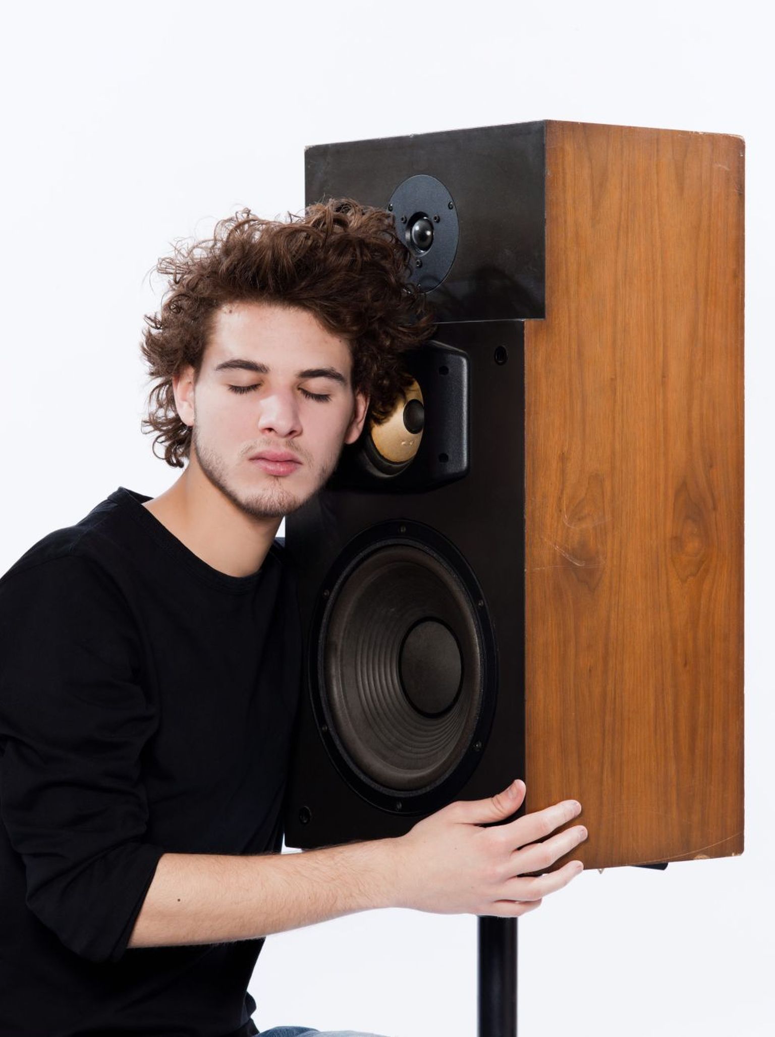 Noorte kuulmist ohustab peamiselt liiga valju muusika kuulamine.