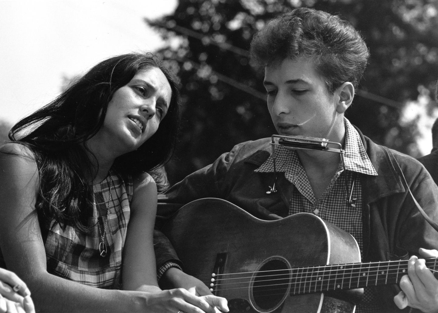 Pärast 1962. aasta 19. märtsi välja antud esikplaati kujunes Bob Dylanist üks ajastut loovamaid muusikuid USA ajaloos.