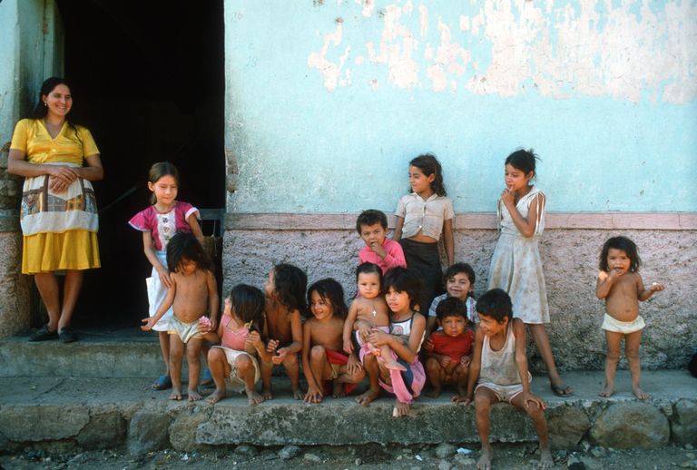 Lapsed La Vertudis, Hondurase piirilinnas