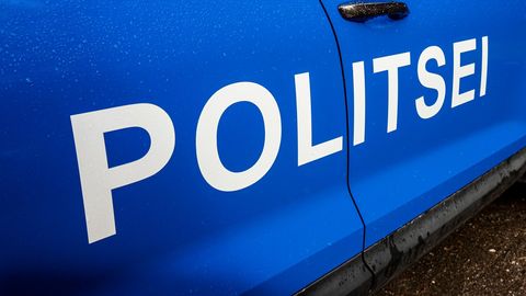 Kääriku külas sõitis juhtimisõiguseta noormees kahele neiule otsa