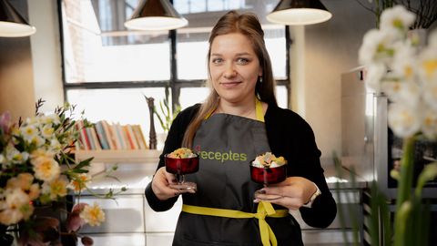 KOPĀ ARĪ VIRTUVĒ ⟩ TVNET GRUPAS mārketinga un korporatīvo projektu vadītājas Žanetes Kļaviņas vecvecmāmiņas īpašais pashas deserts