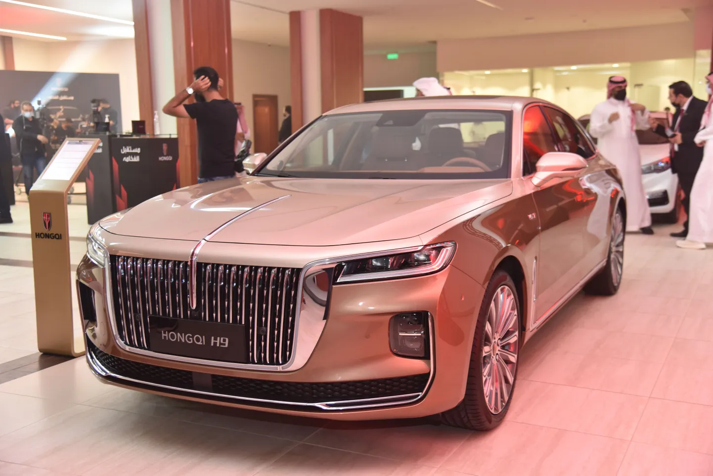 Hongqi H9 sedaan.