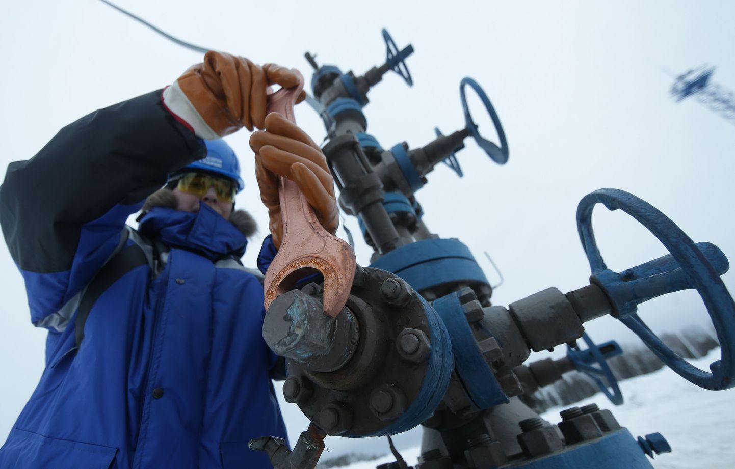 Эксперты говорят: если зима будет холодной, то газа Украине может не хватить.