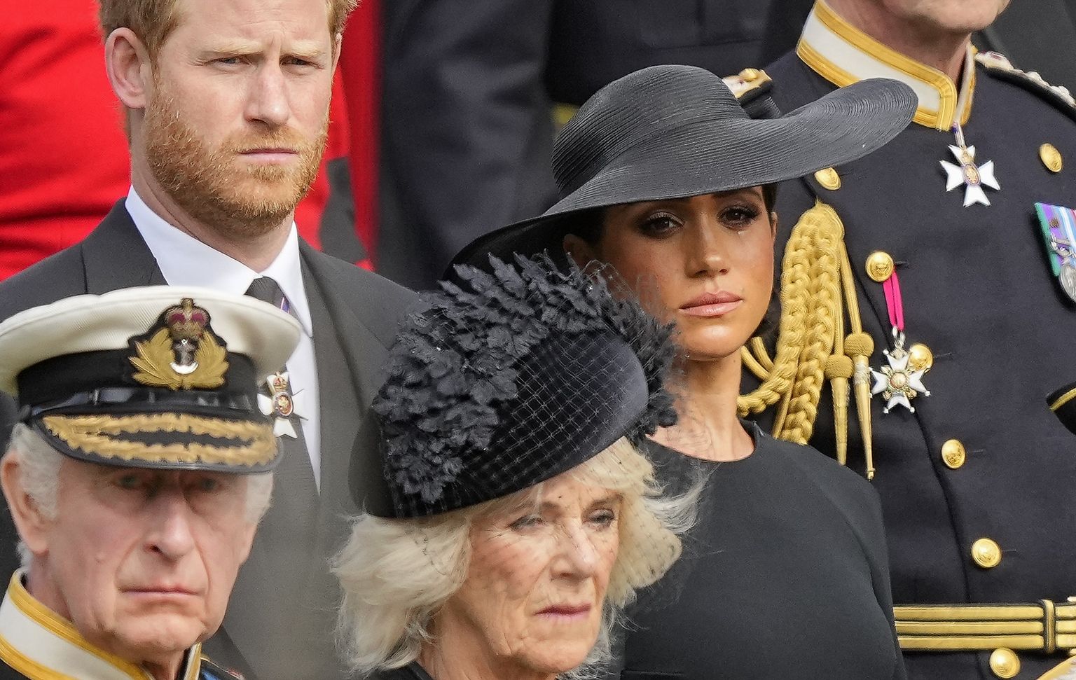 Гарри и Меган на похоронах королевы.