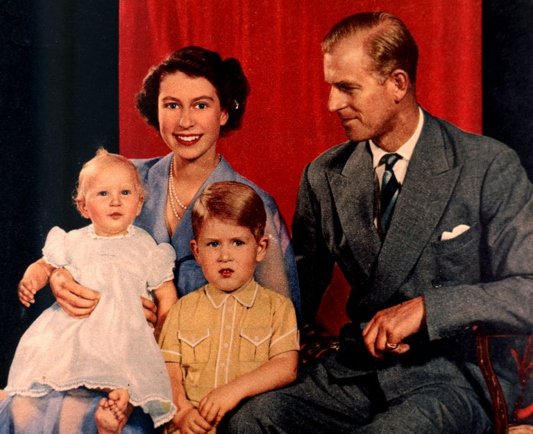 Elizabeth ja prints Philip koos prints Charlesi ja printsess Anne'iga aastal 1951.