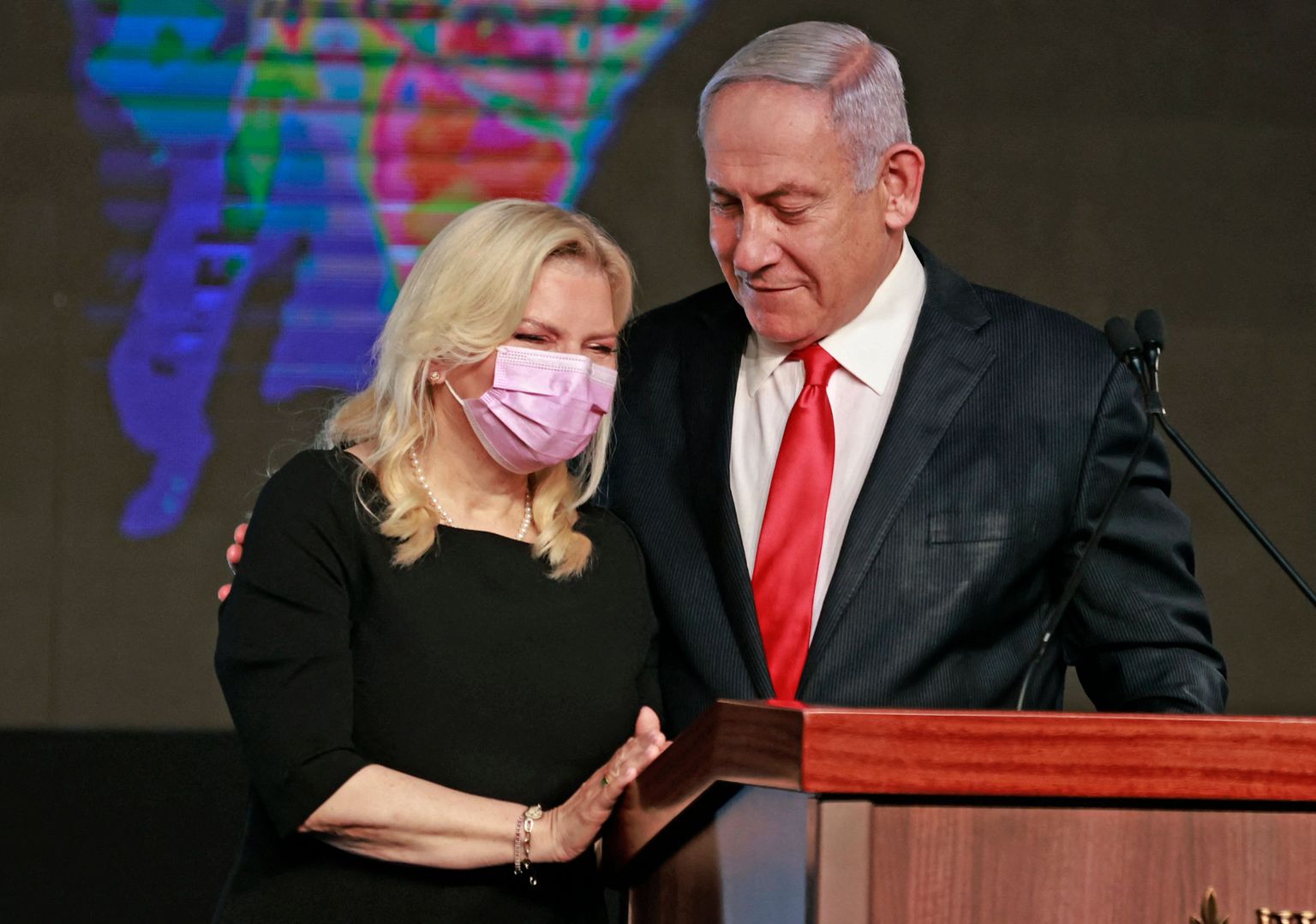 Iisraeli peaminister Benjamin Netanyahu oma naise Saraga.