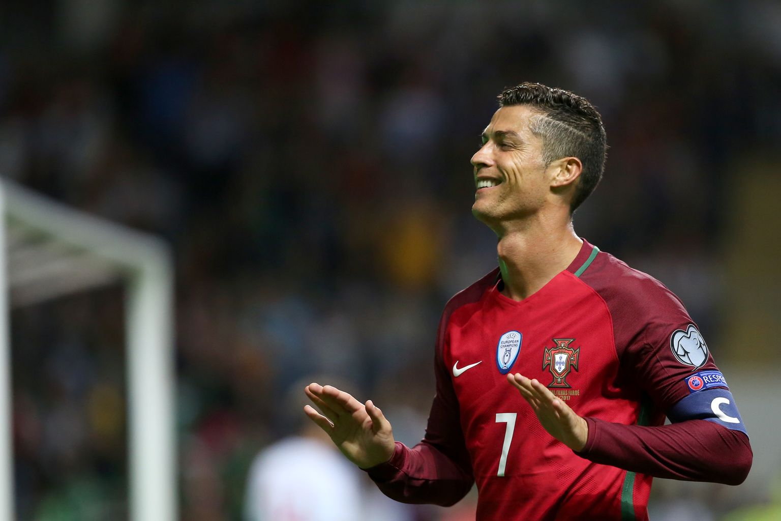 Portugali jalgpallikoondise kapten ja ründaja Cristiano Ronaldo, kellega Inglise klubi Manchester United lepingu lõpetas