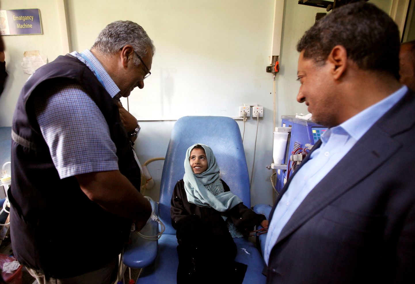 WHO esindaja Jeemenis Nevio Zagaria külastamas 13. septembril Al-Thawra haiglat Sanaas.