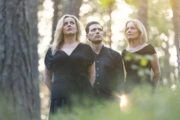 "Trio Palladio" – čelliste Kristīne Blaumane, pianists Reinis Zariņš un vijolniece Eva Bindere.
