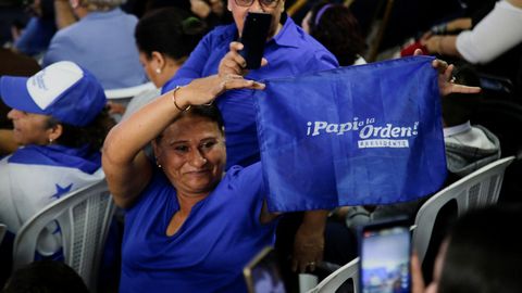 Hondurasas prezidenta vēlēšanās uzvarējis Trampa favorīts Asfura