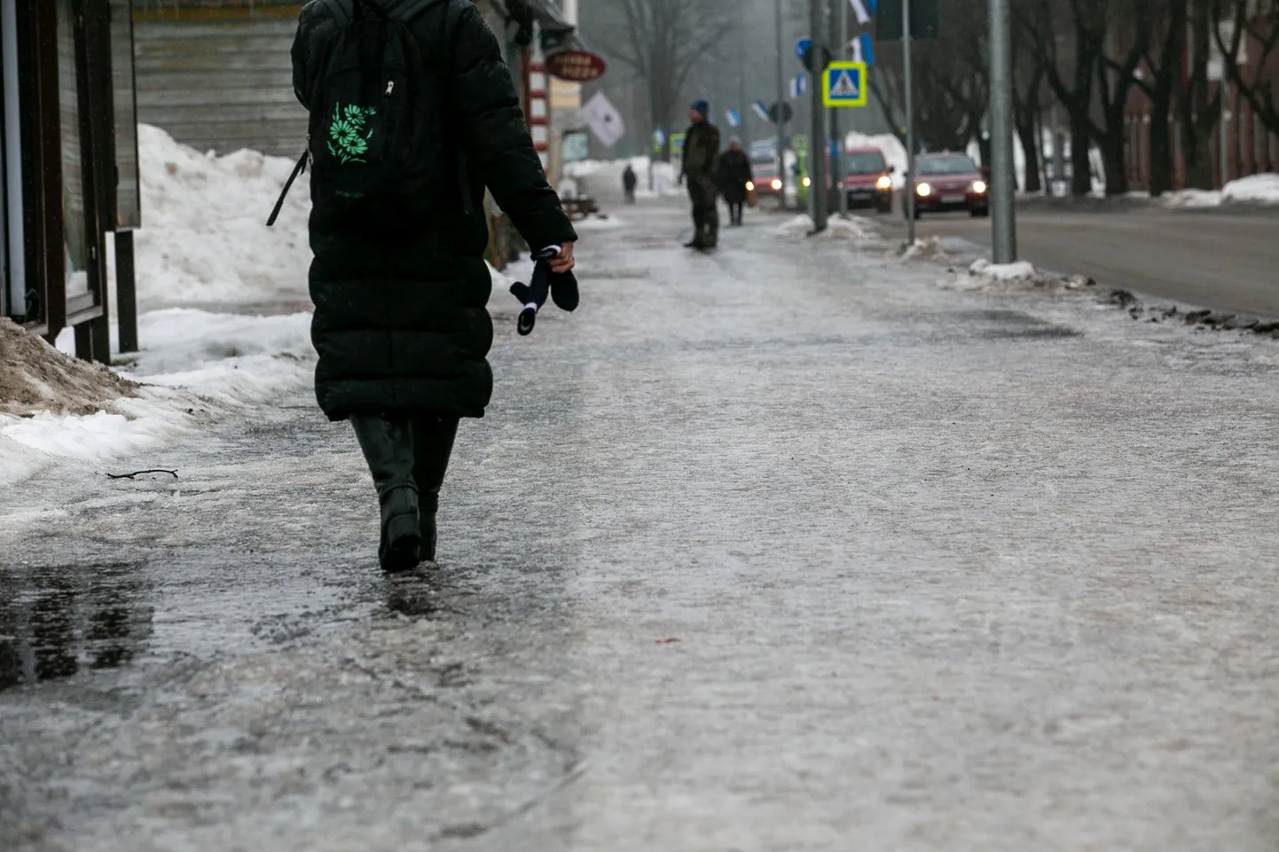 Jäävihm kattis 23. veebruaril ka Viljandimaa teed ja tänavad.