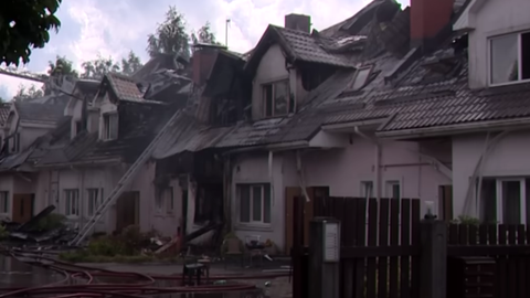 VIDEO ⟩ Salaspilī notikušais traģiskais ugunsgrēks: aculiecinieks apjucis par iedzīvotāju rīcību