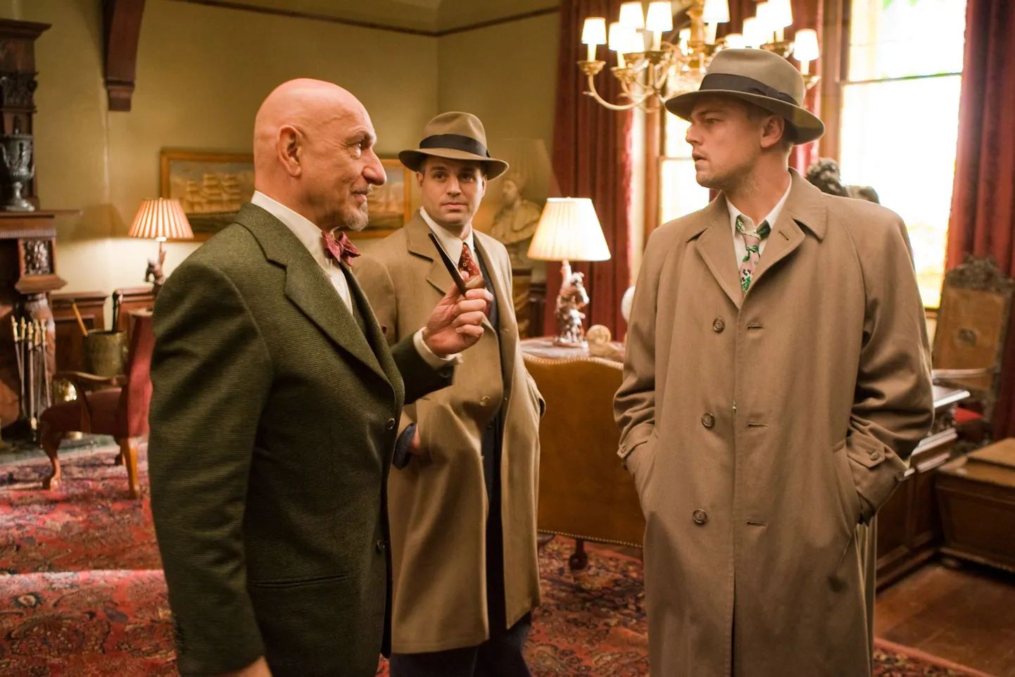 Ben Kingsley, Mark Ruffalo ja Leonardo DiCaprio filmis «Suletud saar»