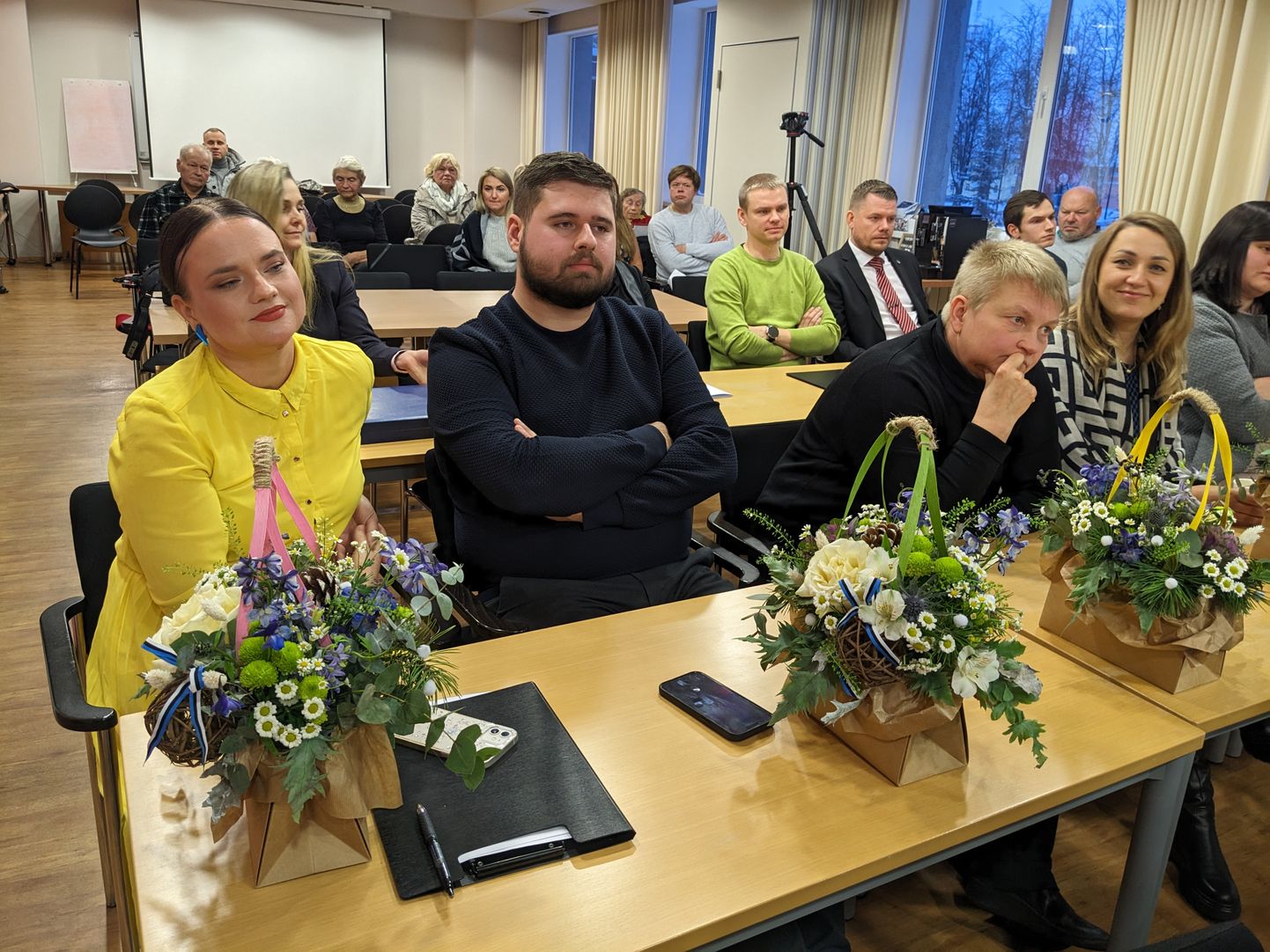 Virve Linderi juhitava Kohtla-Järve linnavalitsuse kinnitas volikogu ametisse tänavu 7. veebruaril ja sinna kuuluvad  ka abilinnapead Kaire Jõe, Erik Setškov ja Olga Pihlak.