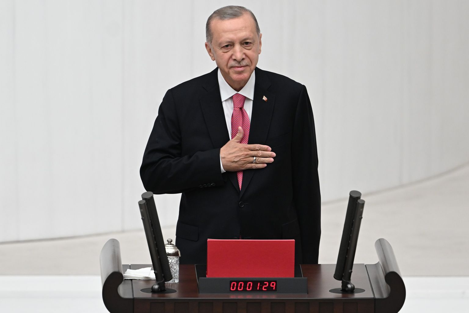 Türgi president Recep Tayyip Erdoğan ametivannet andmas. 3. juuni 2023.