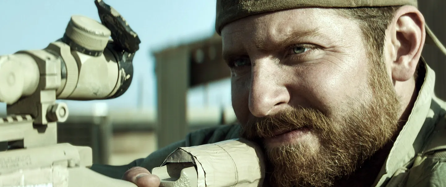 Bradley Cooper filmis «American Sniper»