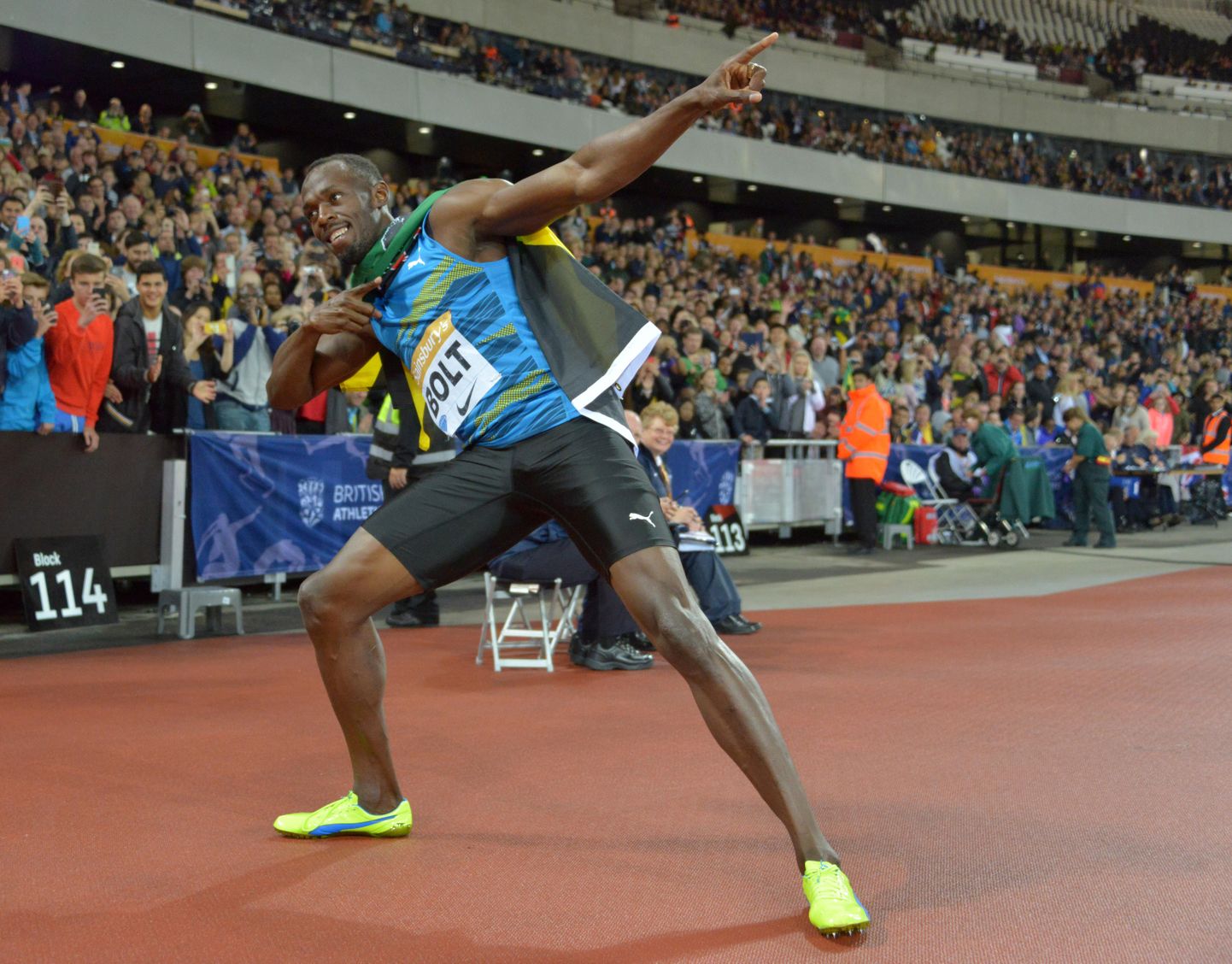 Aastad mööduvad, aga Usain Bolt tähistab võite ikka samamoodi. Saab näha, kas taolist vaatepilti saab näha ka augusti lõpus Pekingi MMi ajal.