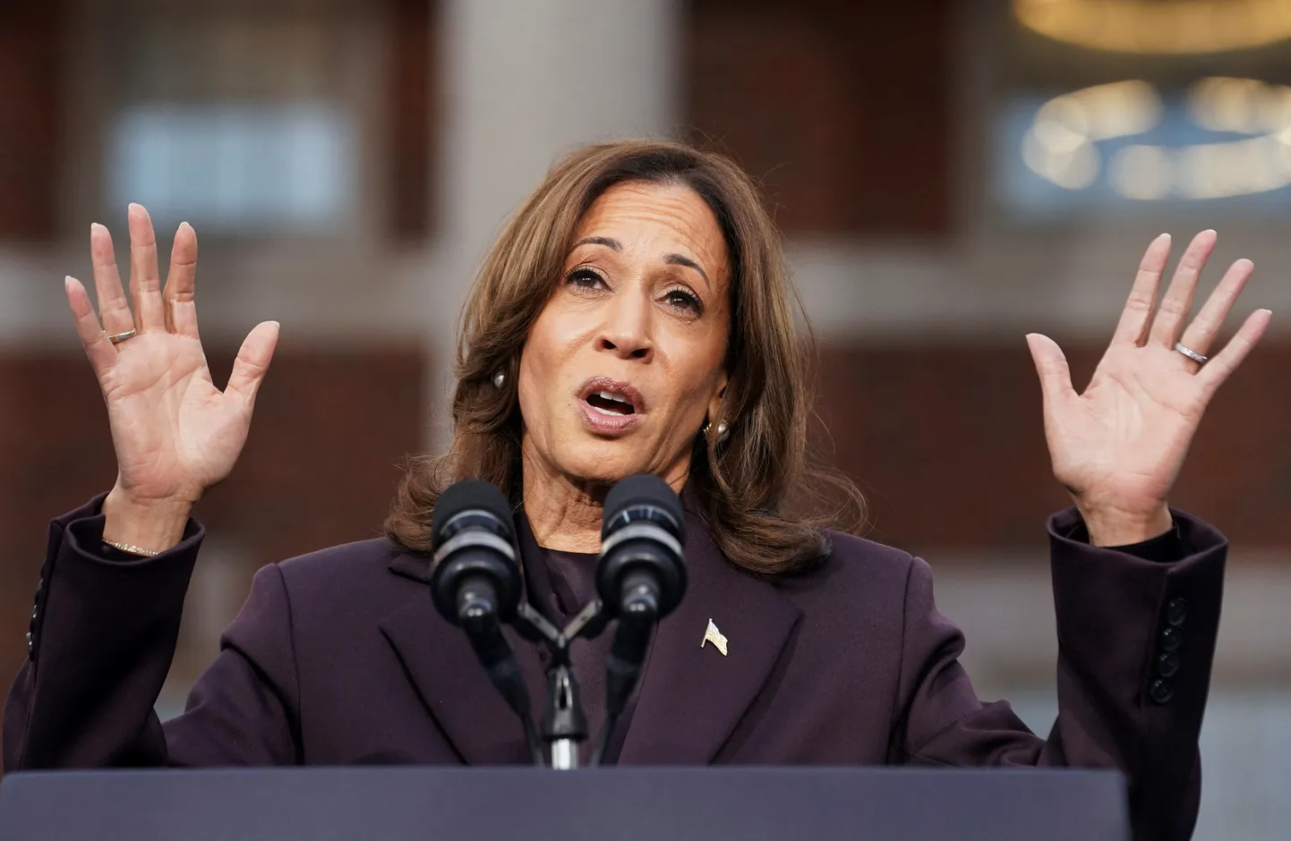 Demokraatide presidendikandidaat ja USA asepresident Kamala Harris pidamas 6. novembril 2024 Washingtonis Howardi ülikoolis kõnet, milles tunnistas oma kaotust vabariiklasele Donald Trumpile.