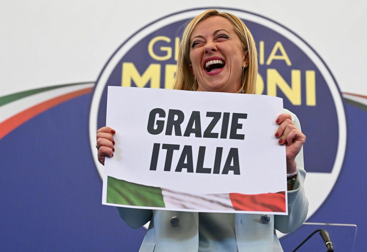 «Aitäh Itaalia» – sellise sõnumiga tähistas Itaalia Vendade esimees Giorgia Meloni Roomas valimisvõitu. 