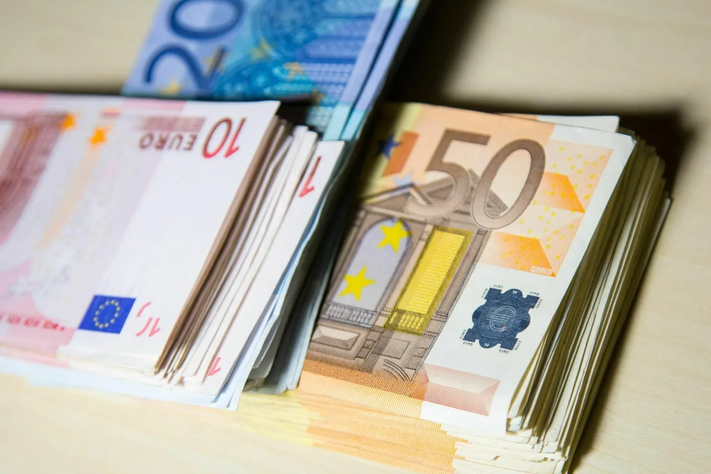 Kuna vald on korduvalt lepingut rikkunud, otsustas KIK määrata esialgu trahviks ühe protsendi laenujäägist ehk 6511 eurot.
