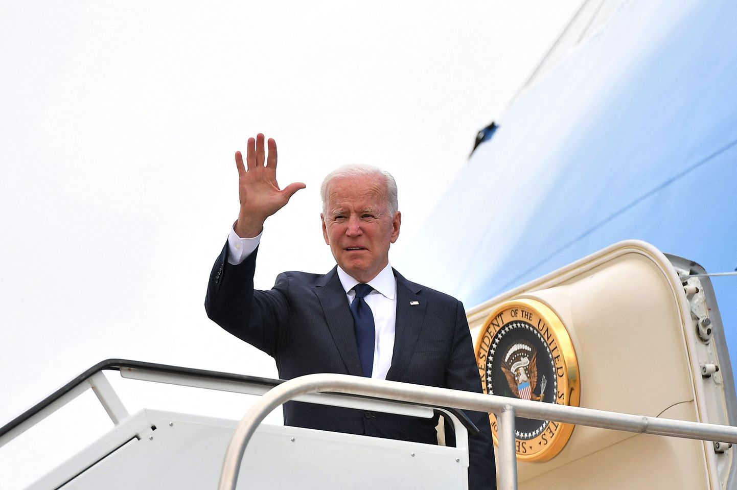 USA president Joe Biden möödunud nädalal Tulsas Air Force One'i pardale astumas.