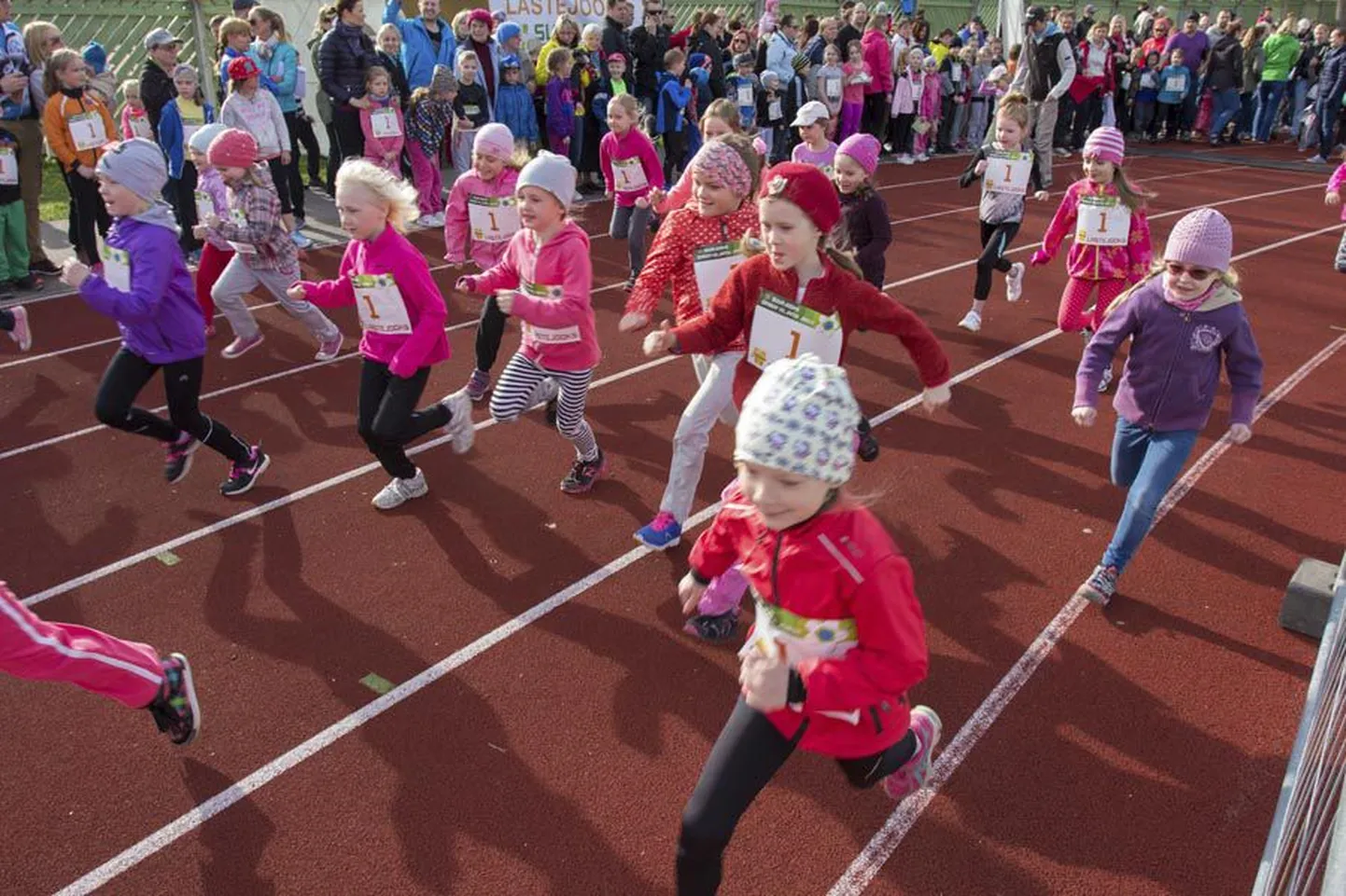 Mullu jooksis 30. aprilli õhtul staadionil 600 last, tänavu on korraldajad valmis 1000 lapse saabumiseks.