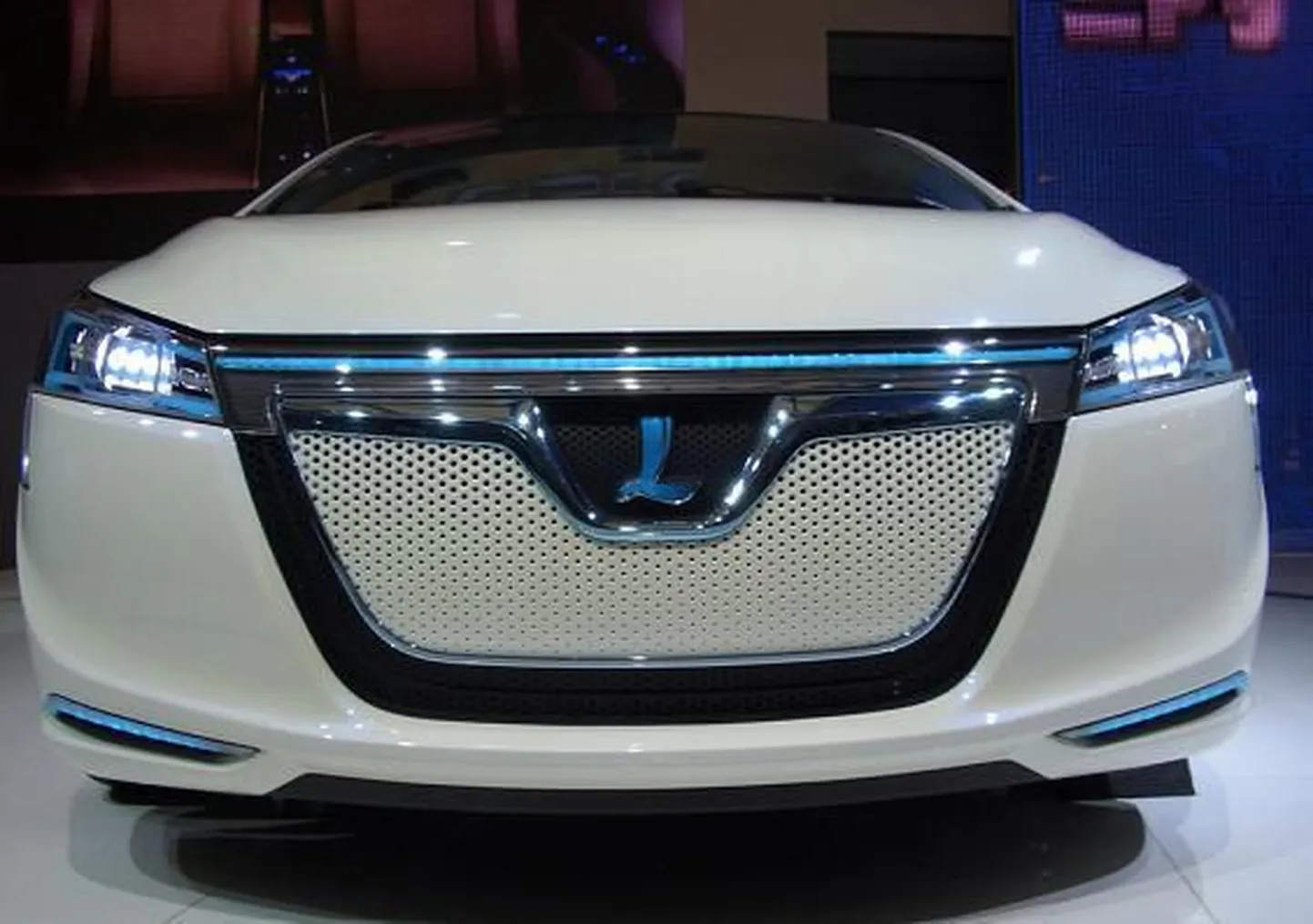 Luxgen Neora