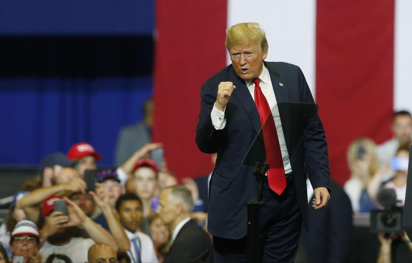 Kampaaniatöö pakub Donald Trumpile tõelist naudingut. Pildil kõneleb USA president kihutuskoosolekul Fargos Põhja-Dakota osariigis.