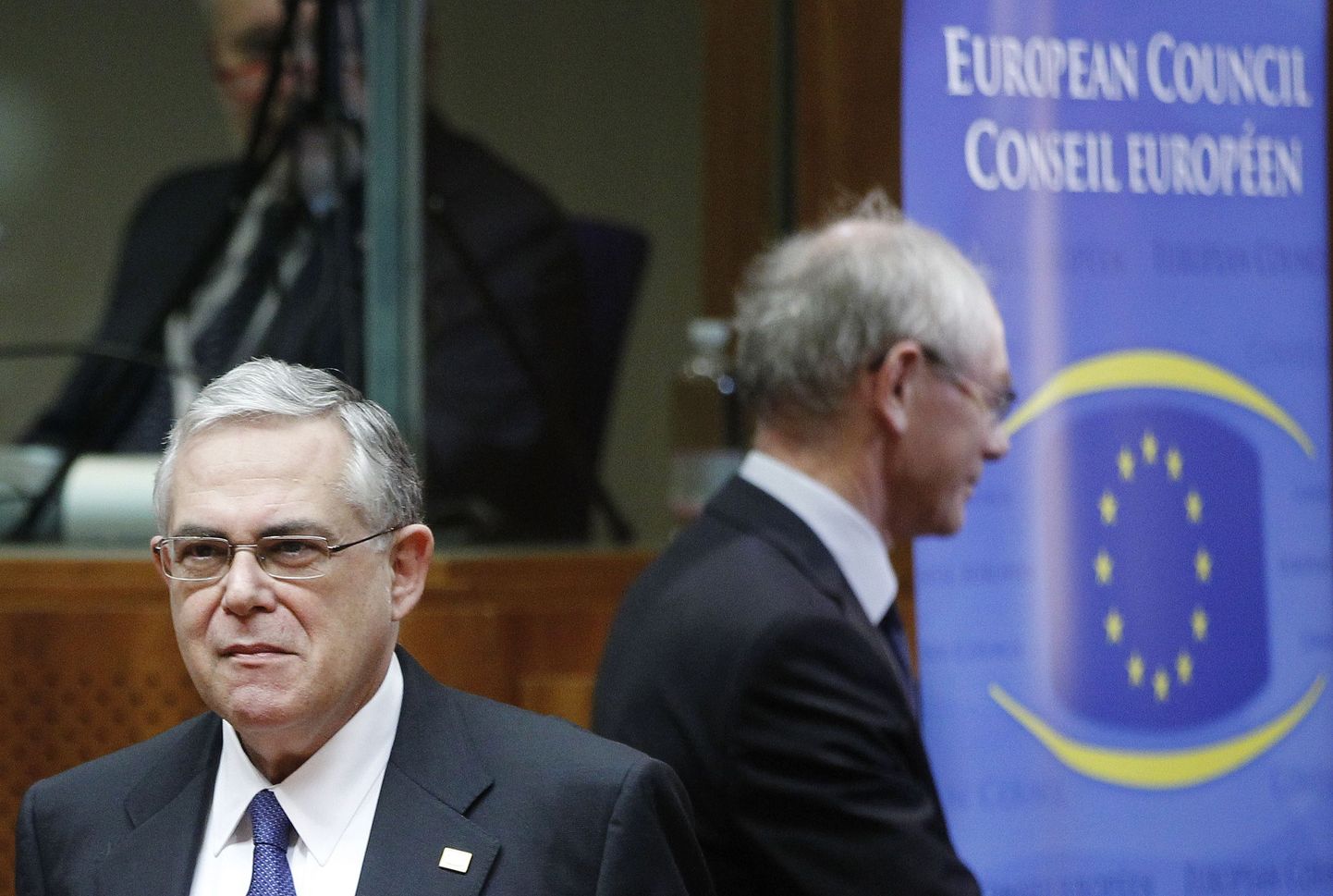 Kreeka peaminister Lucas Papademos saabumas ELi juhtide kohtumisele.