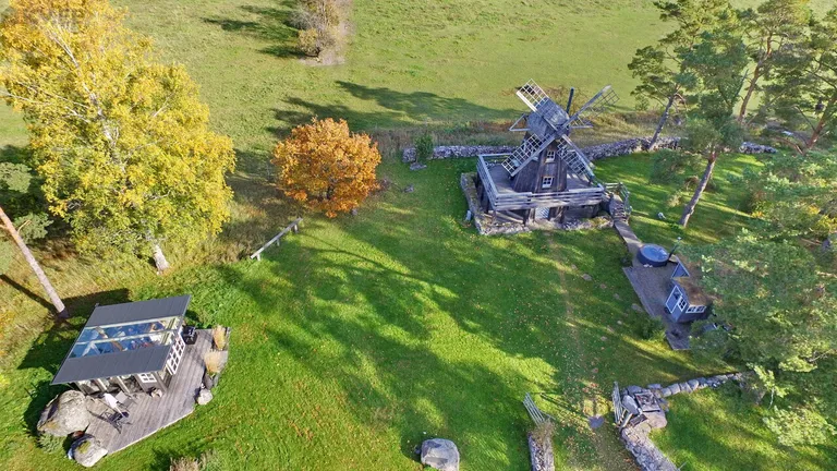 Puhkemaja Windmill.