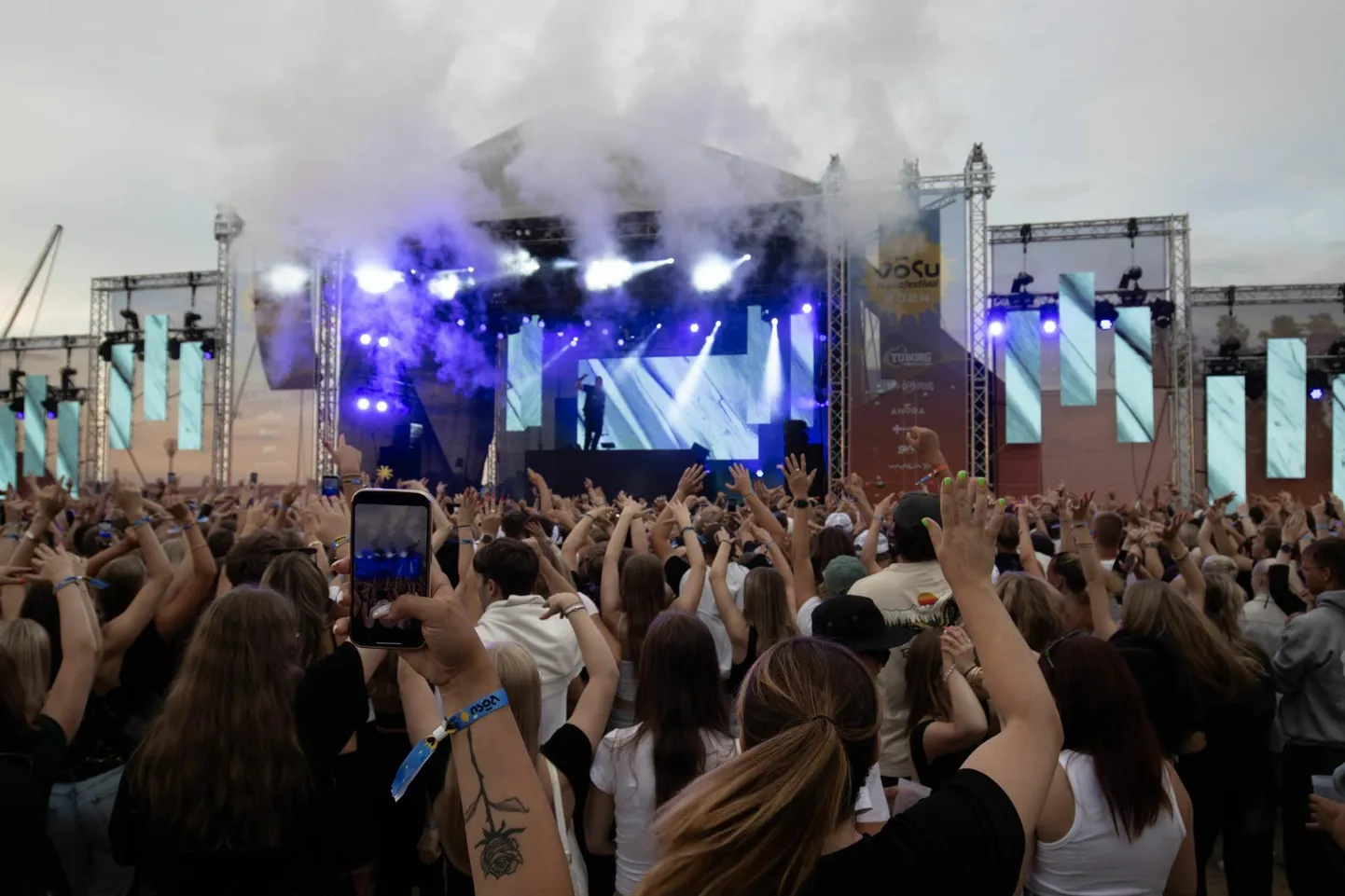 Rannafestivali mullune teise päeva pidu Võsu rannas.