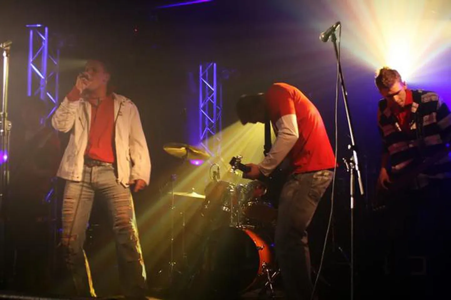 Pärnu postgrunge ansambel DefRage.