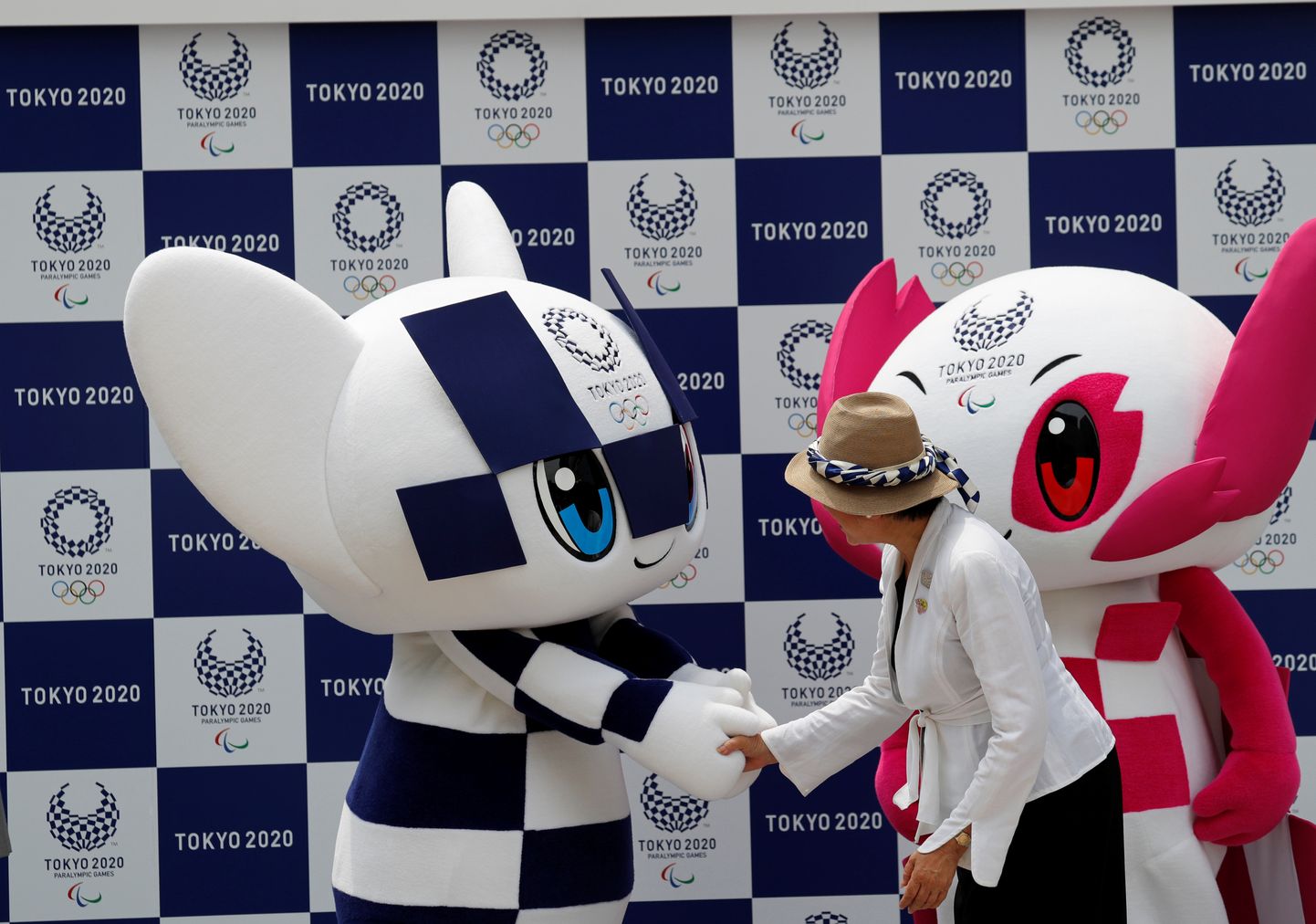 Tokyo olümpiamängude maskotid Miraitowa ja Someity