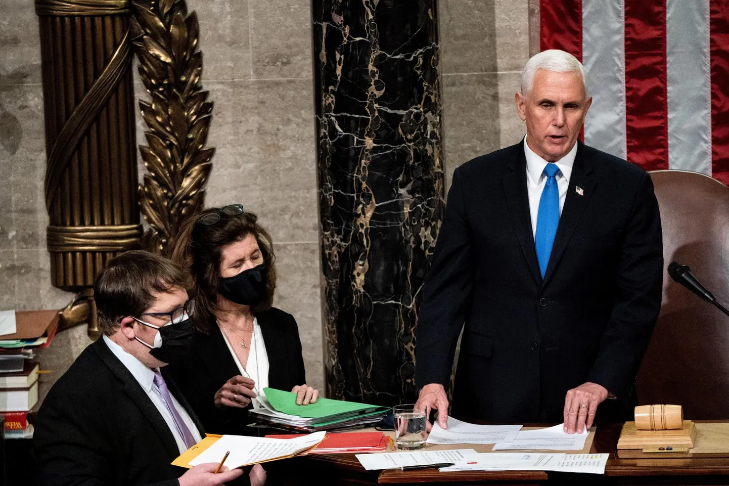 USA asepresident Mike Pence juhtimas Kongressi kahe koja ühisistungit.