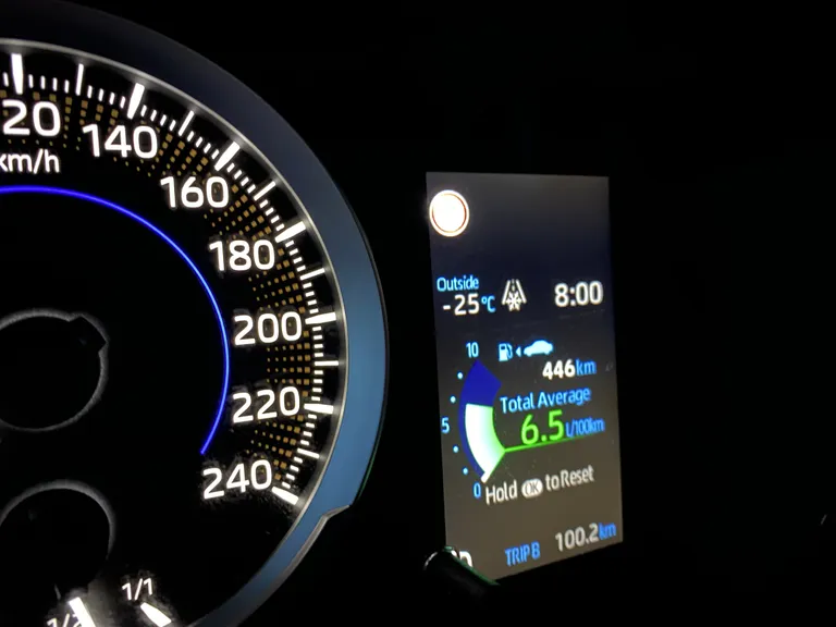 Auto õhutemperatuurinäidik 7. detsembri hommikul Valgas: -25 kraadi. Lähedane tegelikkusele.