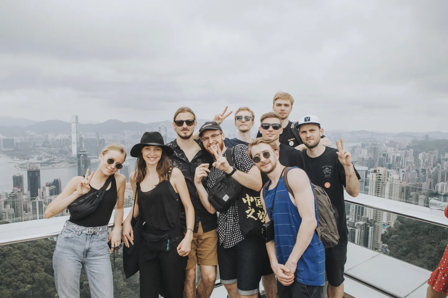 Juulis linastuva Eesti rulafilmi taga on üheksaliikmeline Projekt C: (vasakult) Kristiin Elmat, Eneli Ige, Siim Sild, Kris Süld, Kristo Õismets, Kristjan Prik, Toomas Seppänen, Silver Jõesaar ja Samuel Oja.