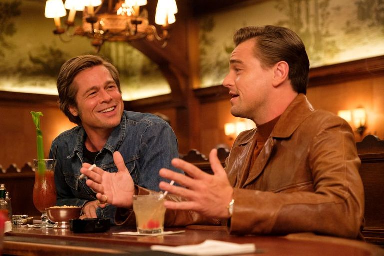 Kaader filmist «Once Upon A Time In Hollywood». Pildil Brad Pitt (vasakul) ja Leonardo DiCaprio