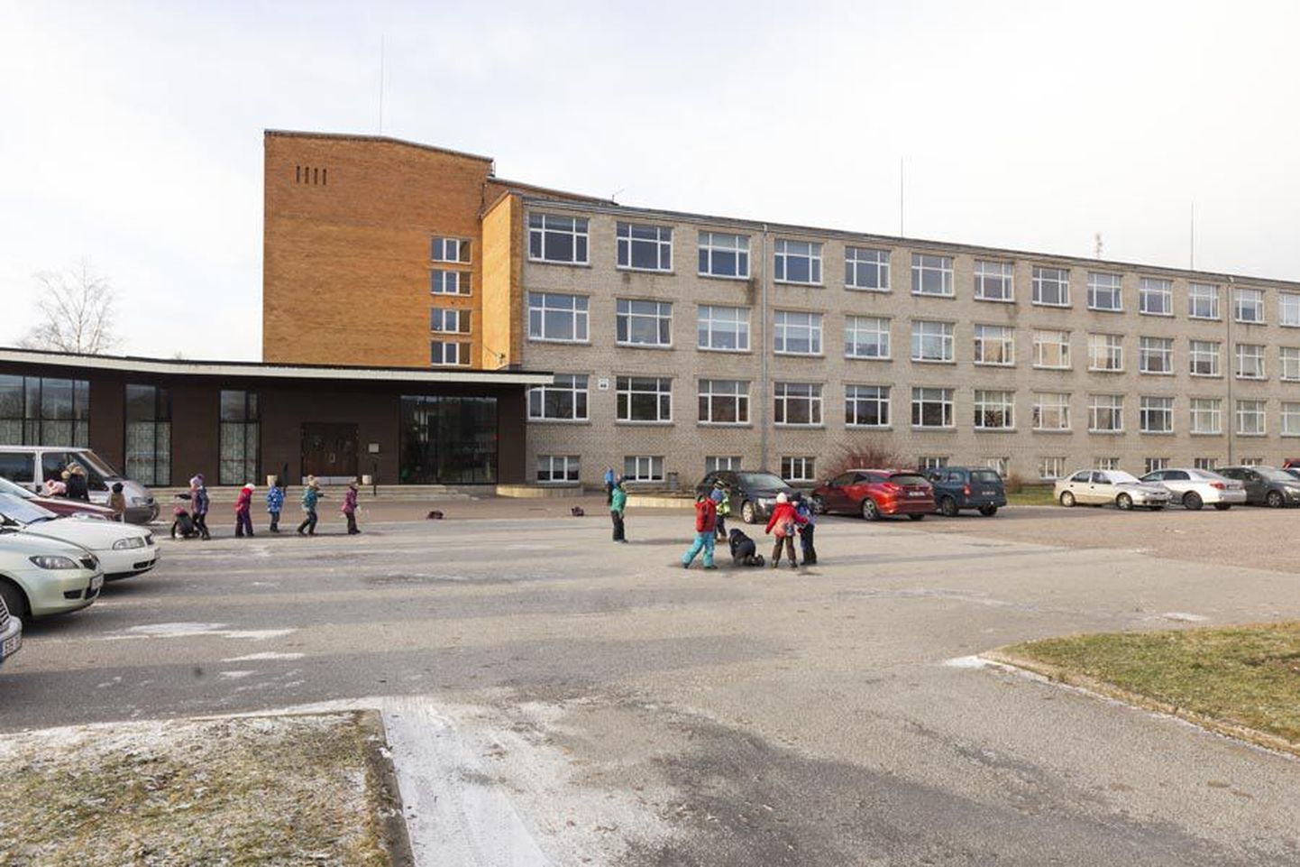 Paalalinna kool läheb tõenäoliselt sel suvel remonti ning saab enam kui 3,5 miljoni euro eest uue ilme.