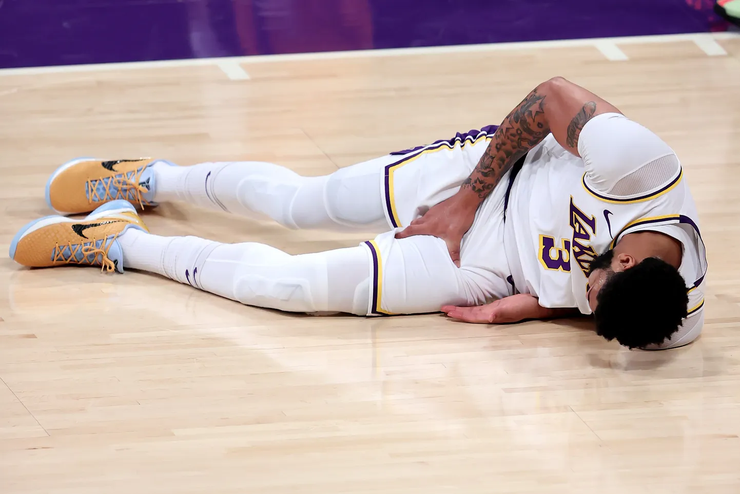 Vigastatud Anthony Davis.