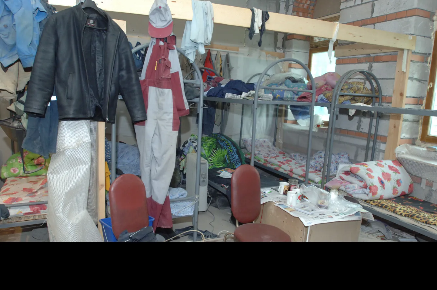 Vene migratsiooniametnike tehtud foto ühest paljudest illegaalide peatuskohtadest Moskvas.