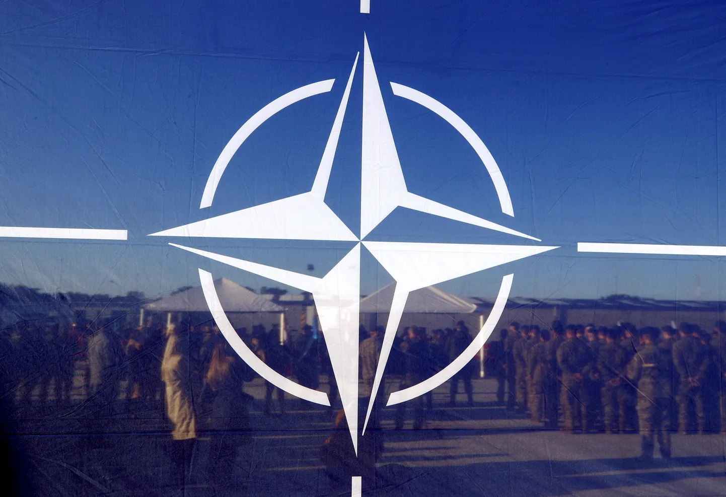 NATO lipp Ādaži sõjaväebaasis.