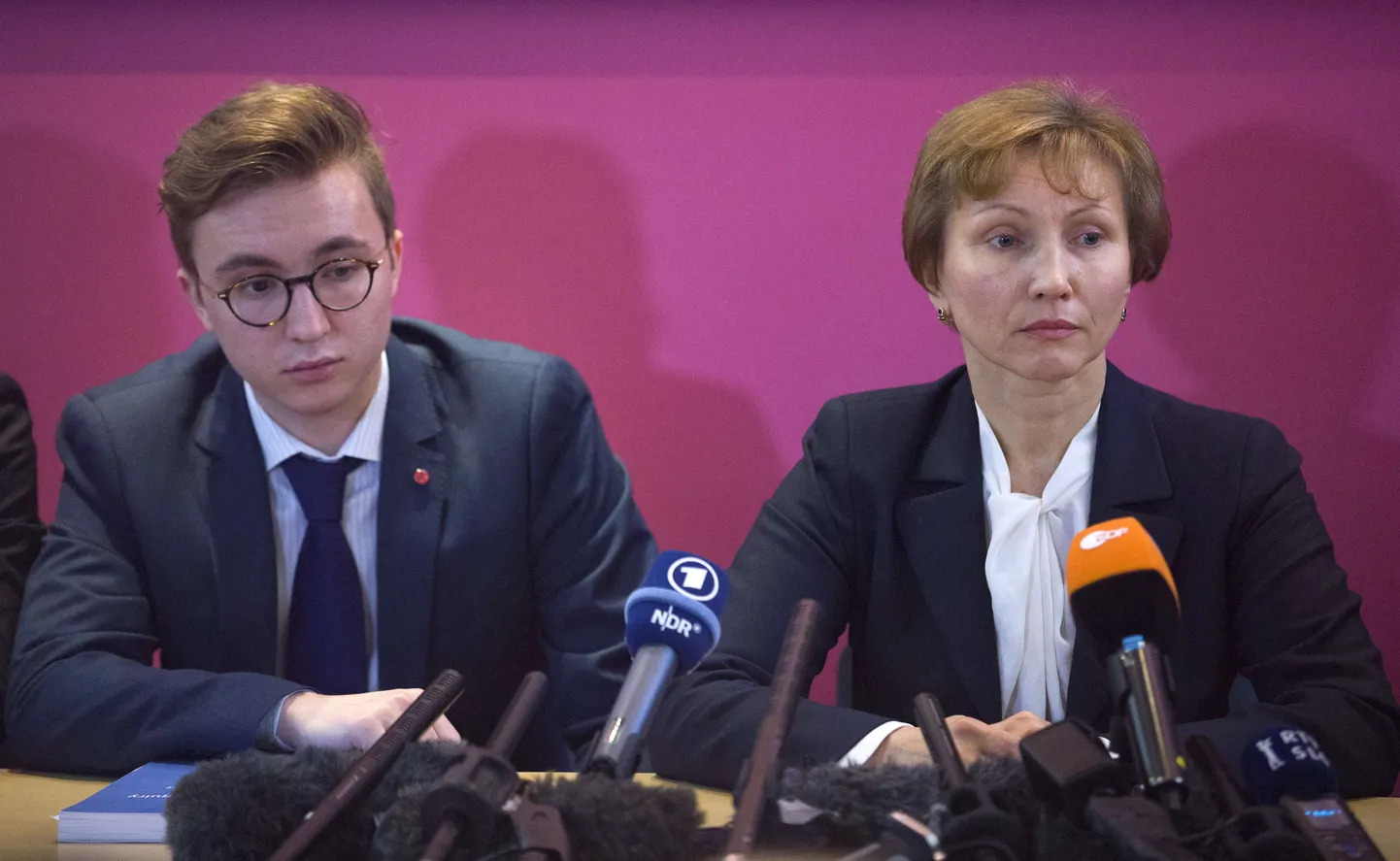 Marina Ļitviņenko ar dēlu Anatoliju.